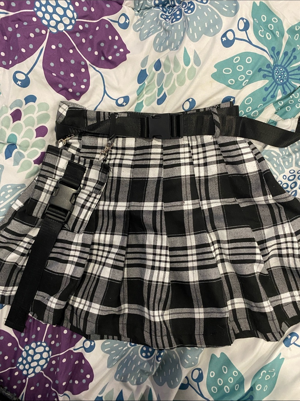 Ardene Black and White Plaid Pleated Mini Skirt with Utility Belt